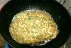 吃瓜吃饼什么意思,揭秘“吃瓜吃饼”背后的网络流行语奥秘