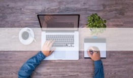 路遇车祸男子吃瓜,男子竟现场“吃瓜”引围观