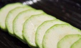 昆明吃瓜照片,捕捉夏日休闲时光