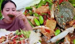 美女吃辣酱蟹瓜,美女挑战美食极限