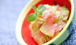 慕晨吃瓜看简介,揭秘娱乐圈背后的那些事儿