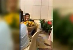 女生敲门吃瓜,一场意外的美食邂逅