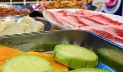 昆明吃瓜照片,捕捉夏日休闲时光