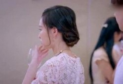 追女孩吃瓜,一起见证爱情瓜熟蒂落