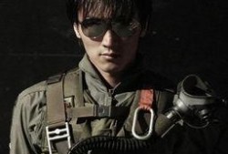 谢霆锋吃八瓜鱼视频,八瓜鱼大快朵颐