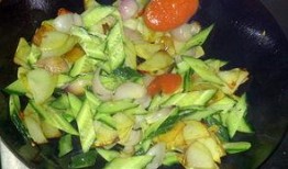 土豆片吃瓜,夏日清爽新吃法