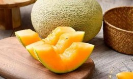 吃冰冻哈密瓜,冰冻哈密瓜，清凉一夏的甜蜜享受