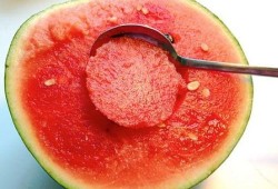 林州红旗塔吃瓜,揭秘林州夏日风情