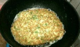 吃瓜吃饼什么意思,揭秘“吃瓜吃饼”背后的网络流行语奥秘