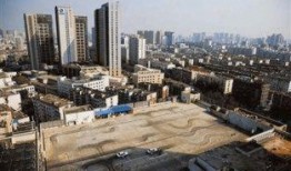 东城楼顶吃瓜事件